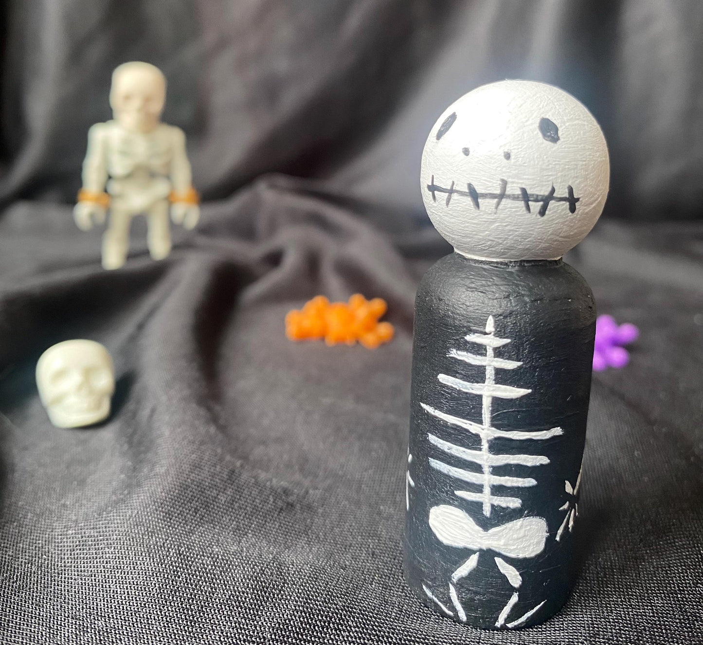 Hand painted wooden skeleton peg doll (6.5cm)
