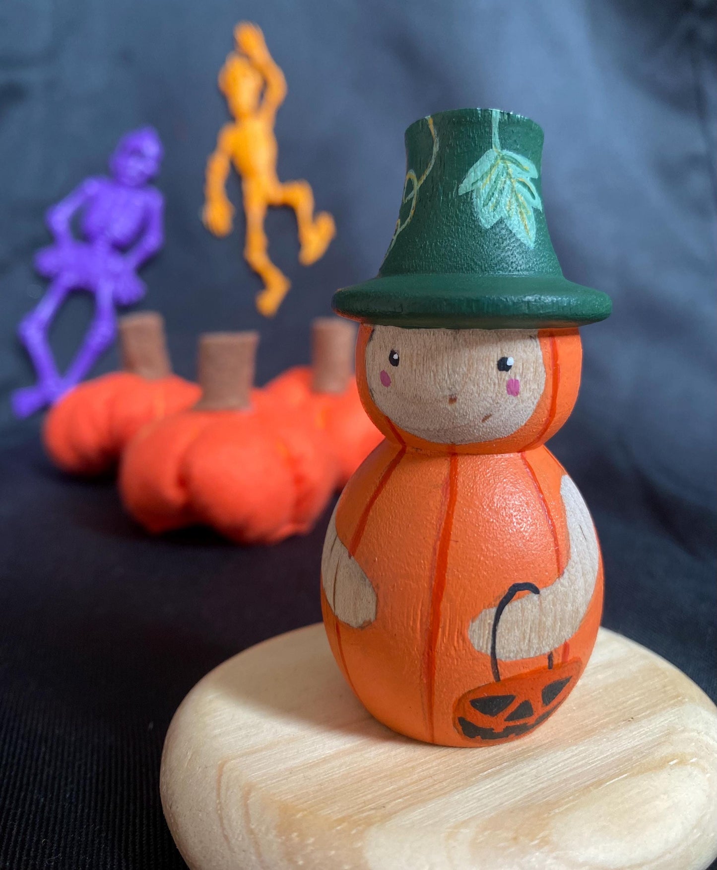 Hand painted wooden Wee Pumpkin Pal peg doll (7cm)