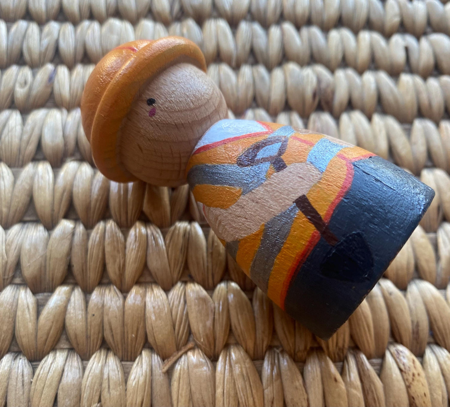 Hand painted construction worker wooden peg doll (7cm)