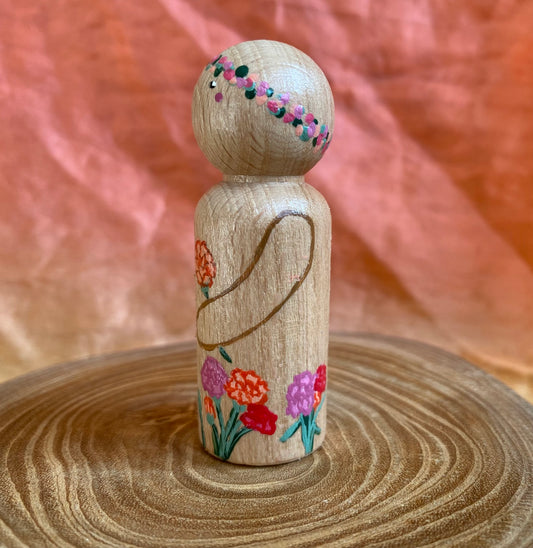 Carnation flower hand painted wooden peg doll (6.5cm)
