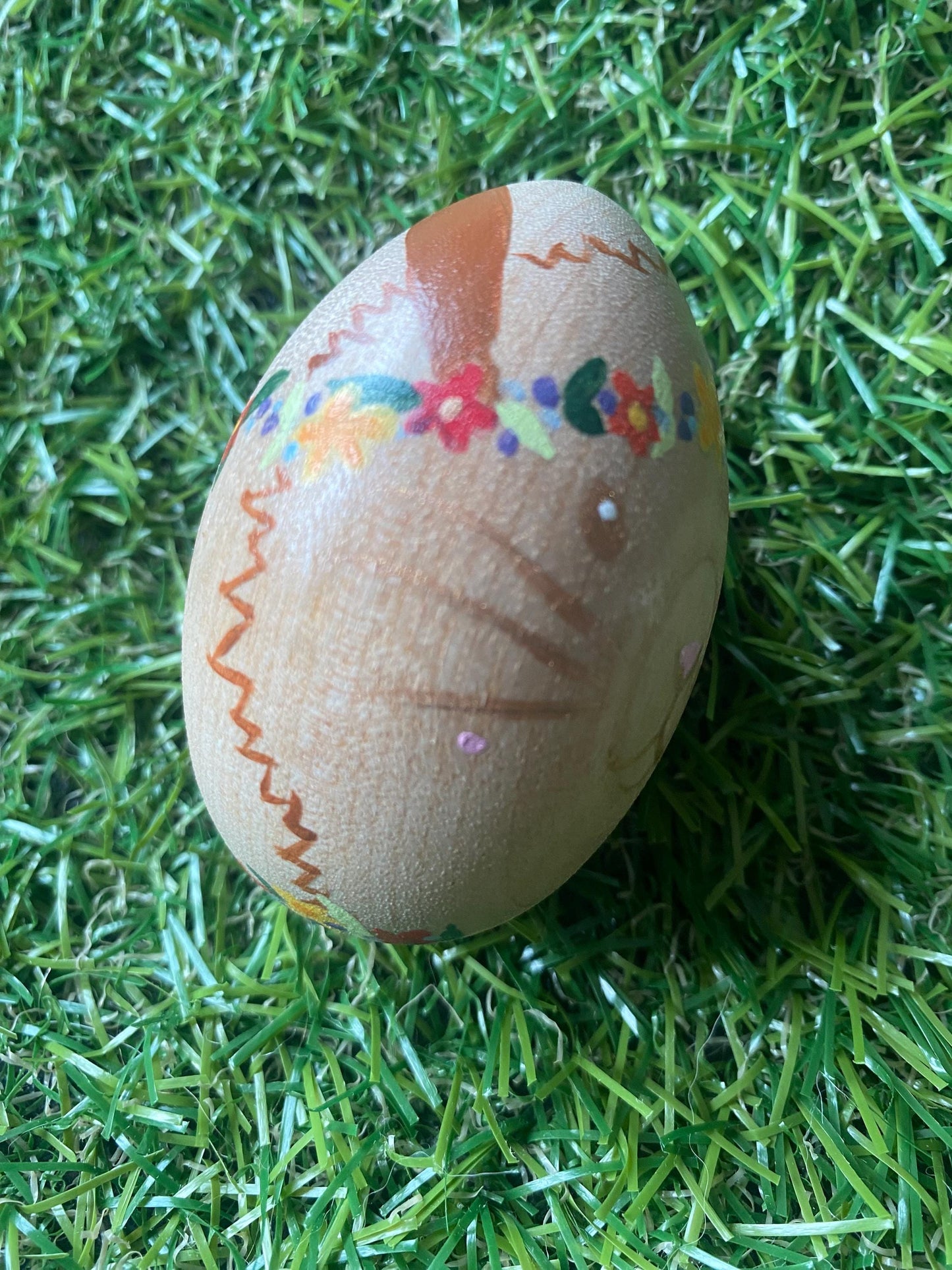 Hand painted Easter bunny natural wood design egg (6.4cm)