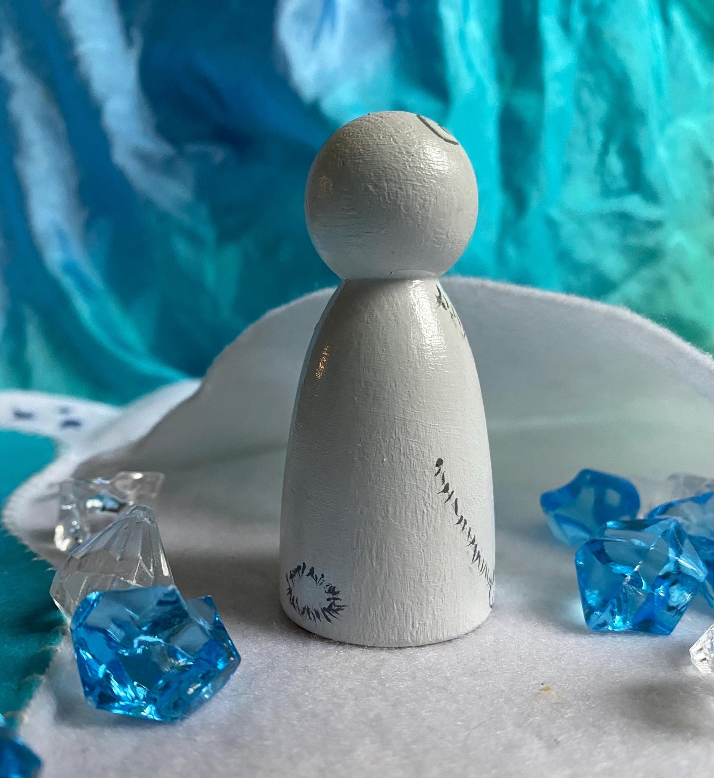 Polar Bear hand painted wooden peg doll (7.5cm)