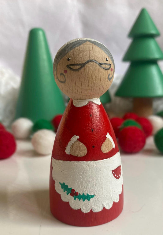 Mrs Claus hand painted wooden peg doll (8 cm)