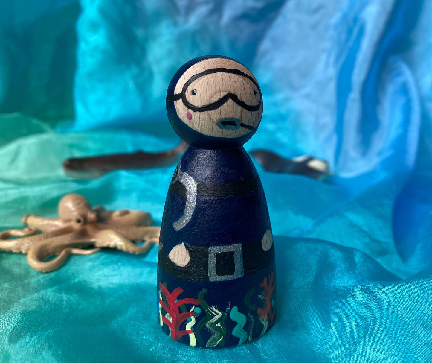 Scuba diver hand painted wooden peg doll (7.5cm)
