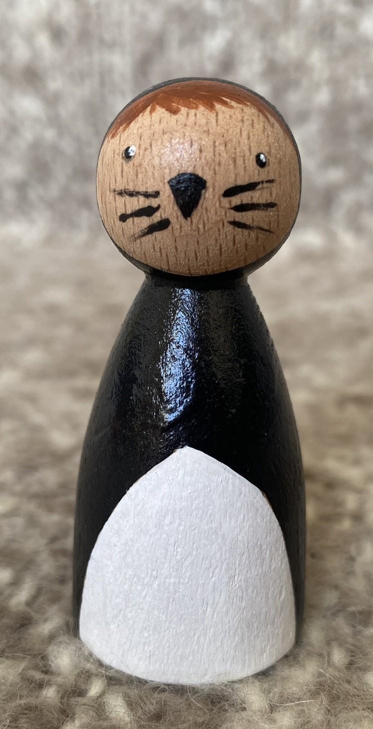 Halloween set of 6 hand painted wooden peg dolls (6.5cm)