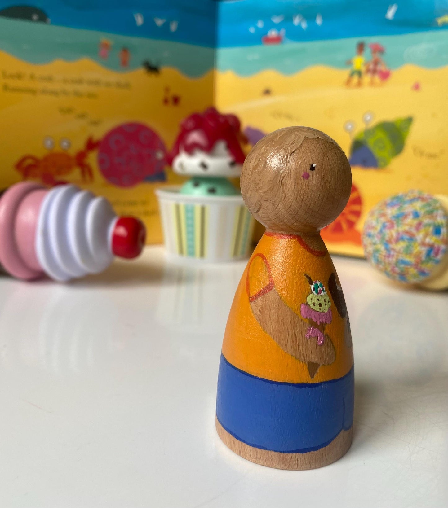 Hand painted ice cream lover wooden peg doll (8cm)