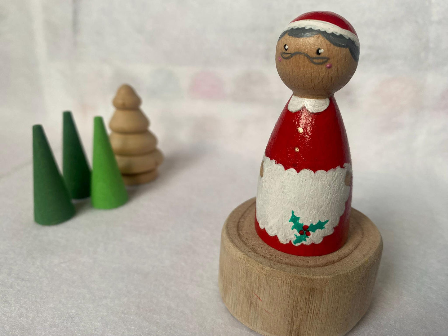 Hand painted Christmas wooden peg doll set (Santa Claus, Mrs Claus, Elf and Snowman)