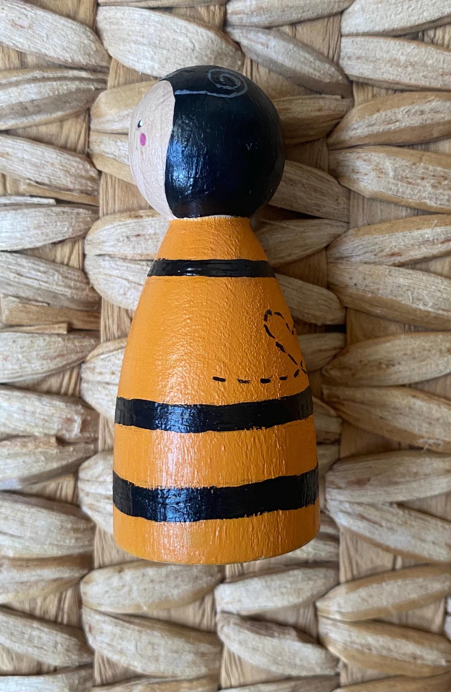 Bee hand painted wooden peg doll (6.5cm)