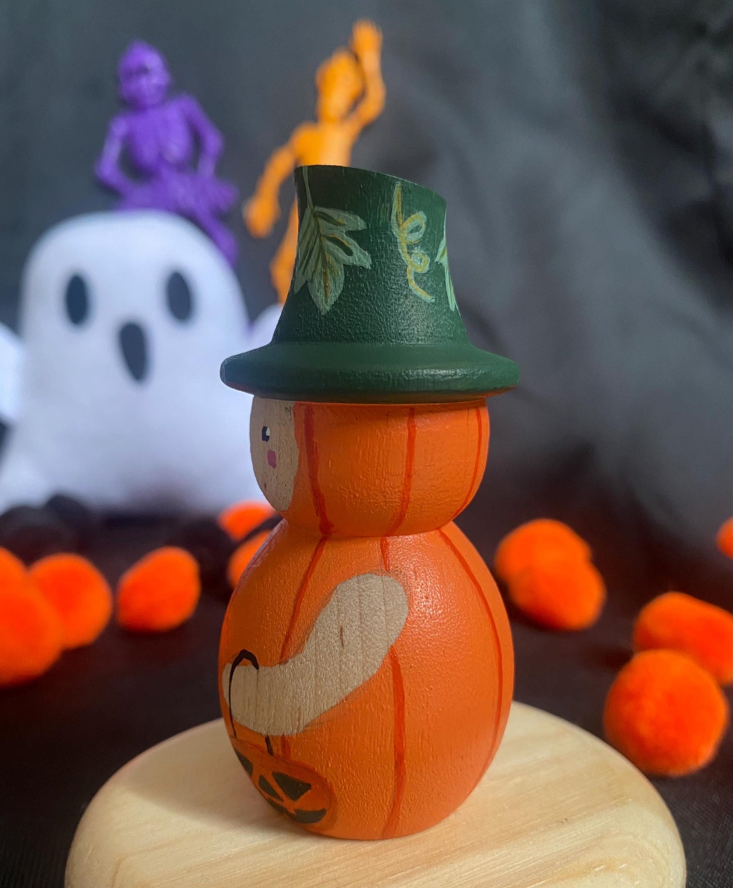 Hand painted wooden Wee Pumpkin Pal peg doll (7cm)