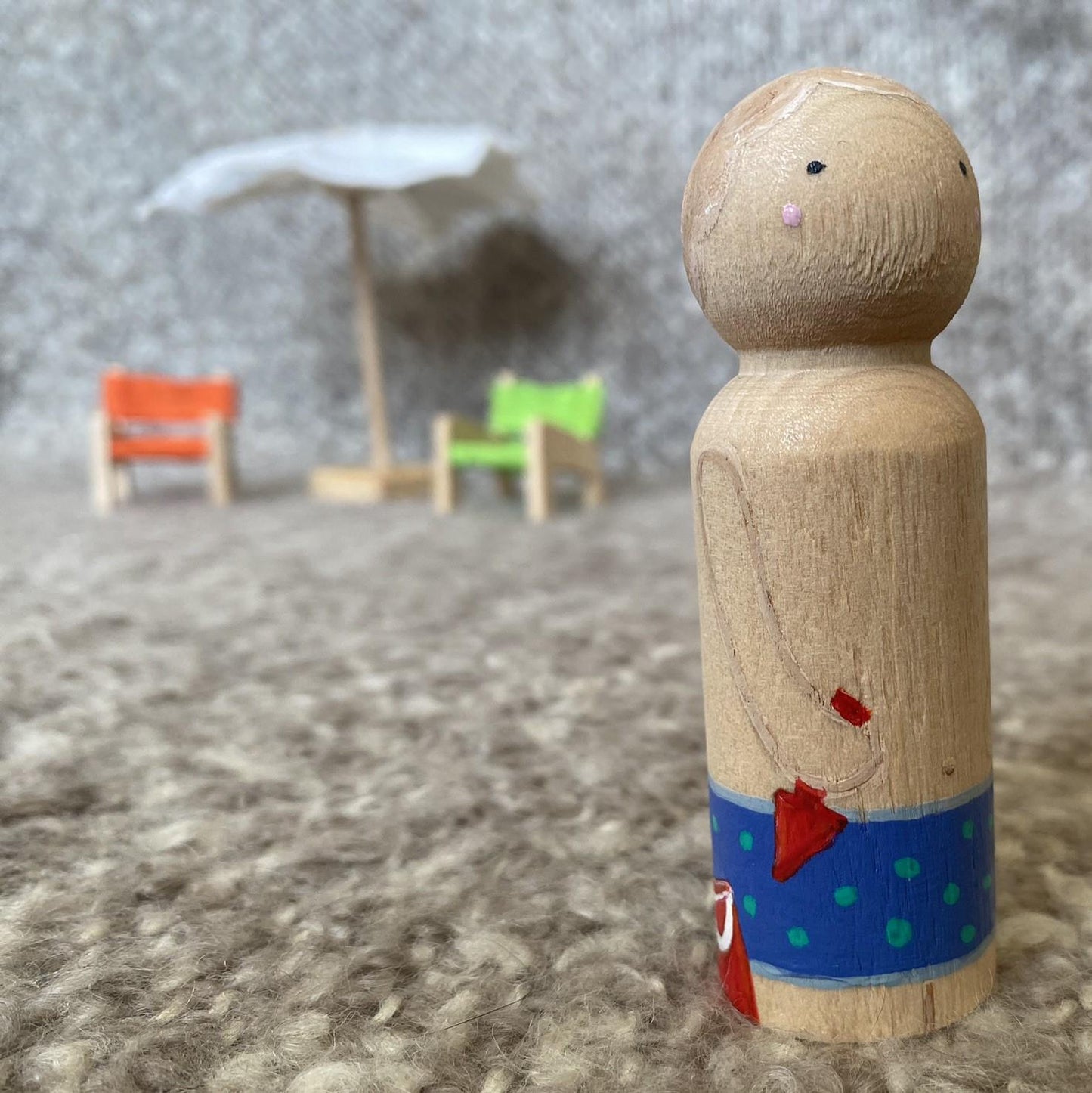 Hand painted beach lover wooden peg doll (9cm)