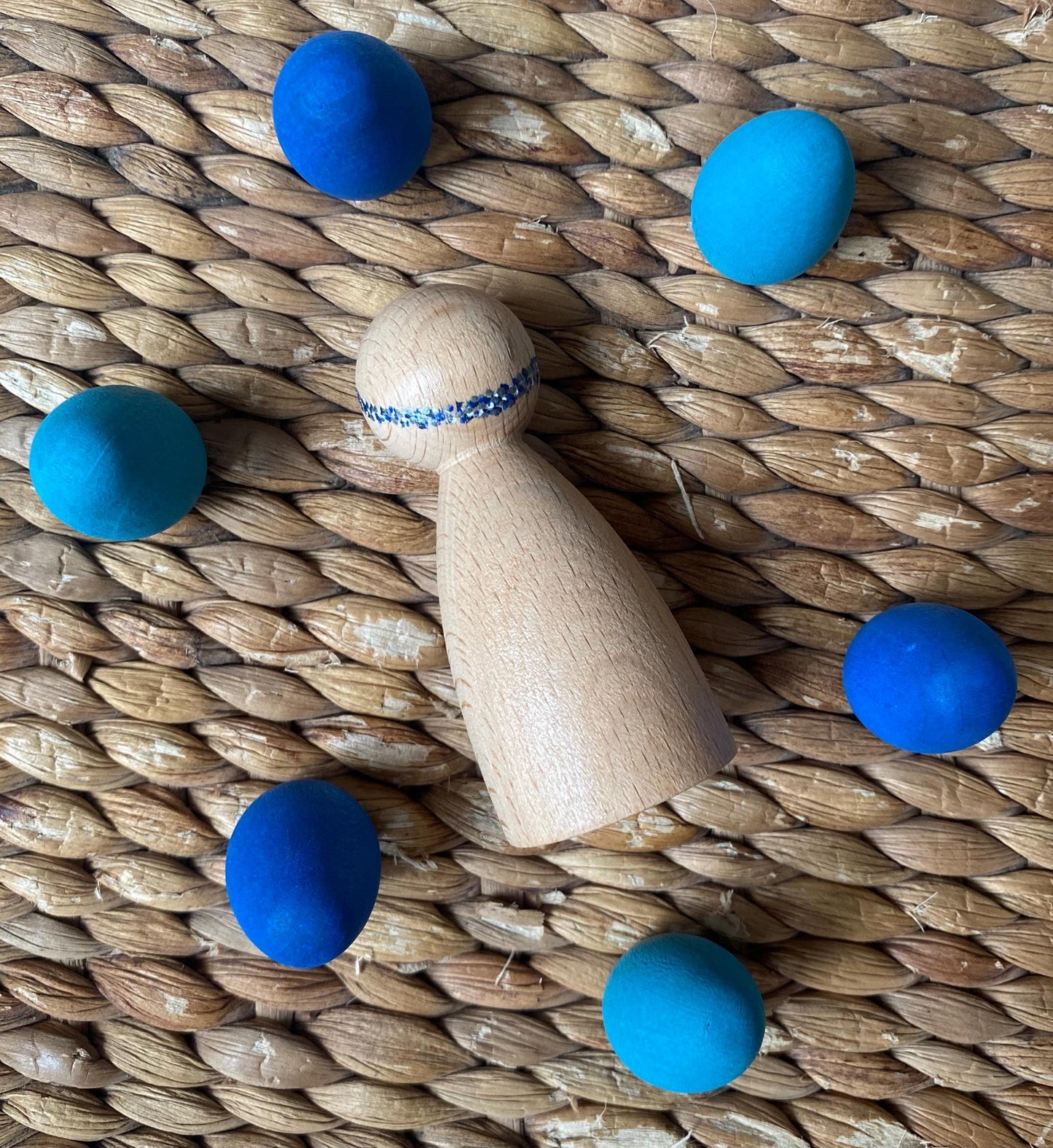 Hand painted crescent moon and stars wooden peg doll (8cm)