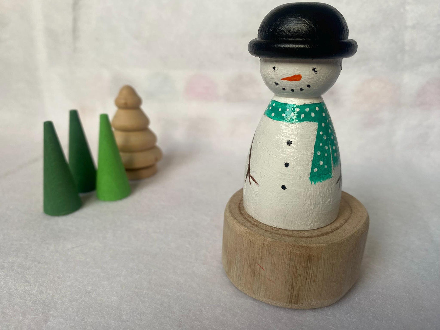 Hand painted Christmas wooden peg doll set (Santa Claus, Mrs Claus, Elf and Snowman)