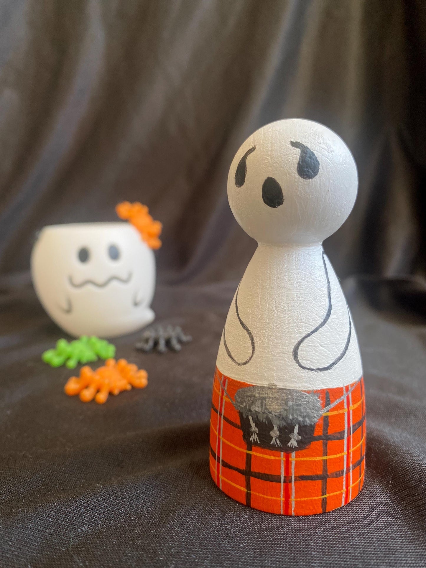 Hand painted McBoo ghost in kilt wooden peg doll (8cm)