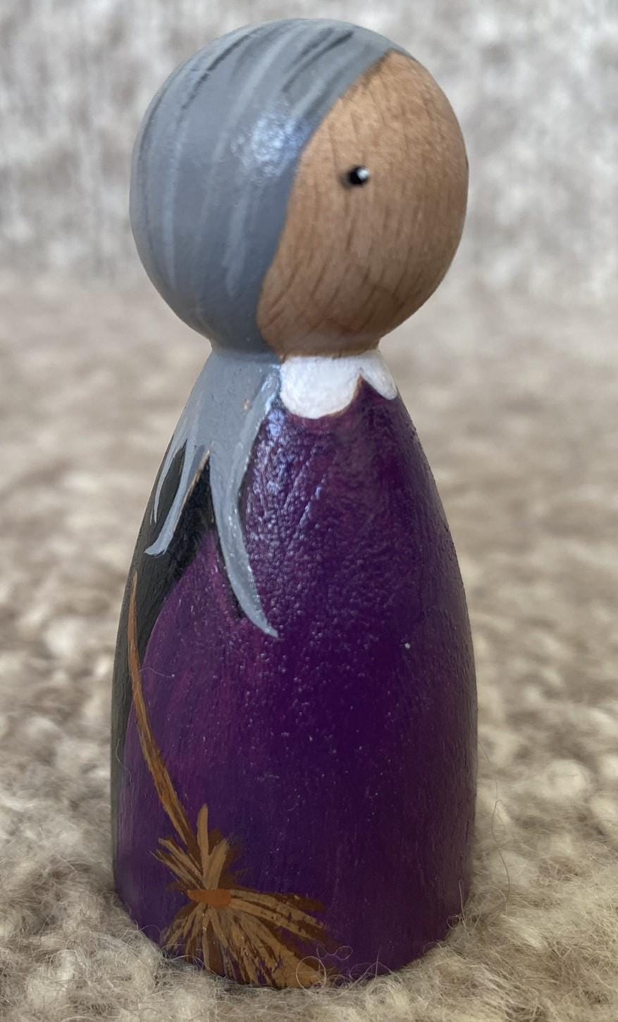 Halloween set of 6 hand painted wooden peg dolls (6.5cm)