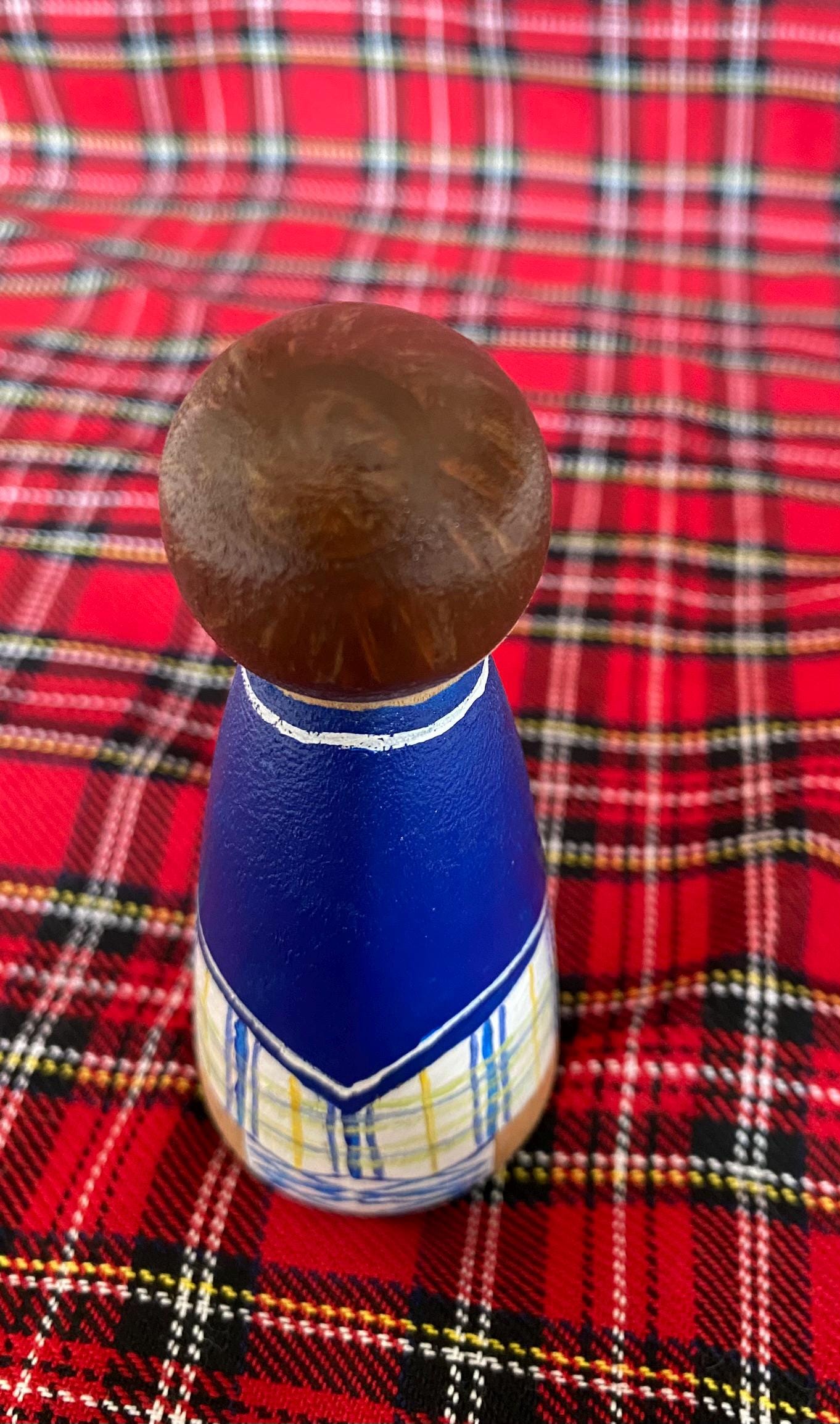 Highland dancer hand painted wooden peg doll (9cm)