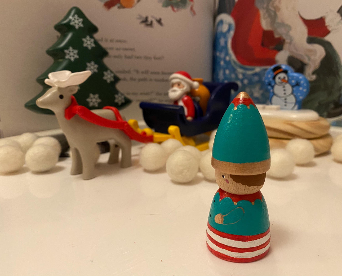 Christmas Elf hand painted wooden peg doll (7cm)