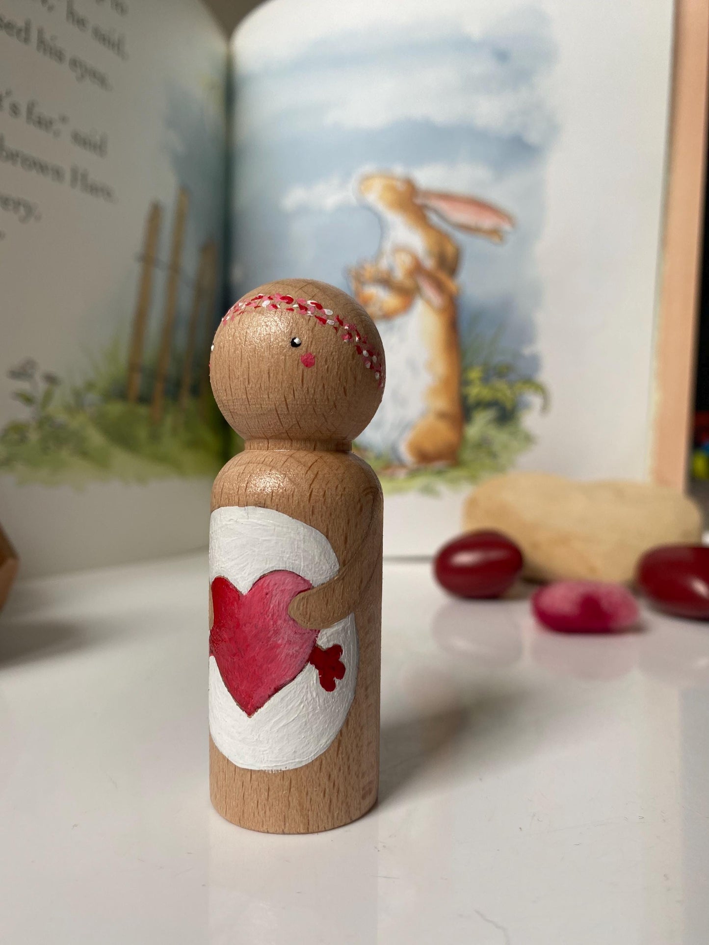 Hand painted red and pink heart hug wooden peg doll (8cm)