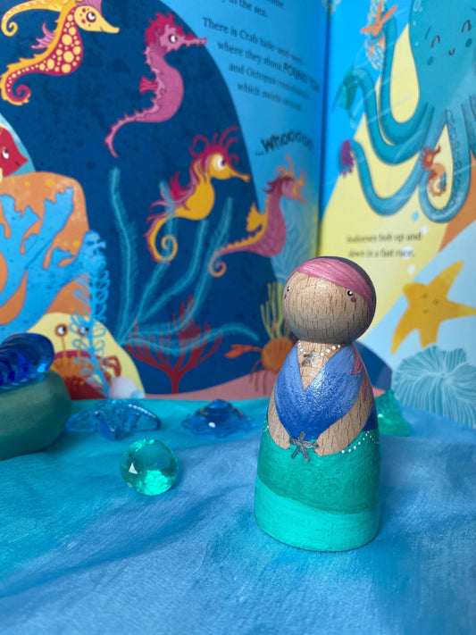 Hand painted wooden mermaid peg doll (7.5cm)