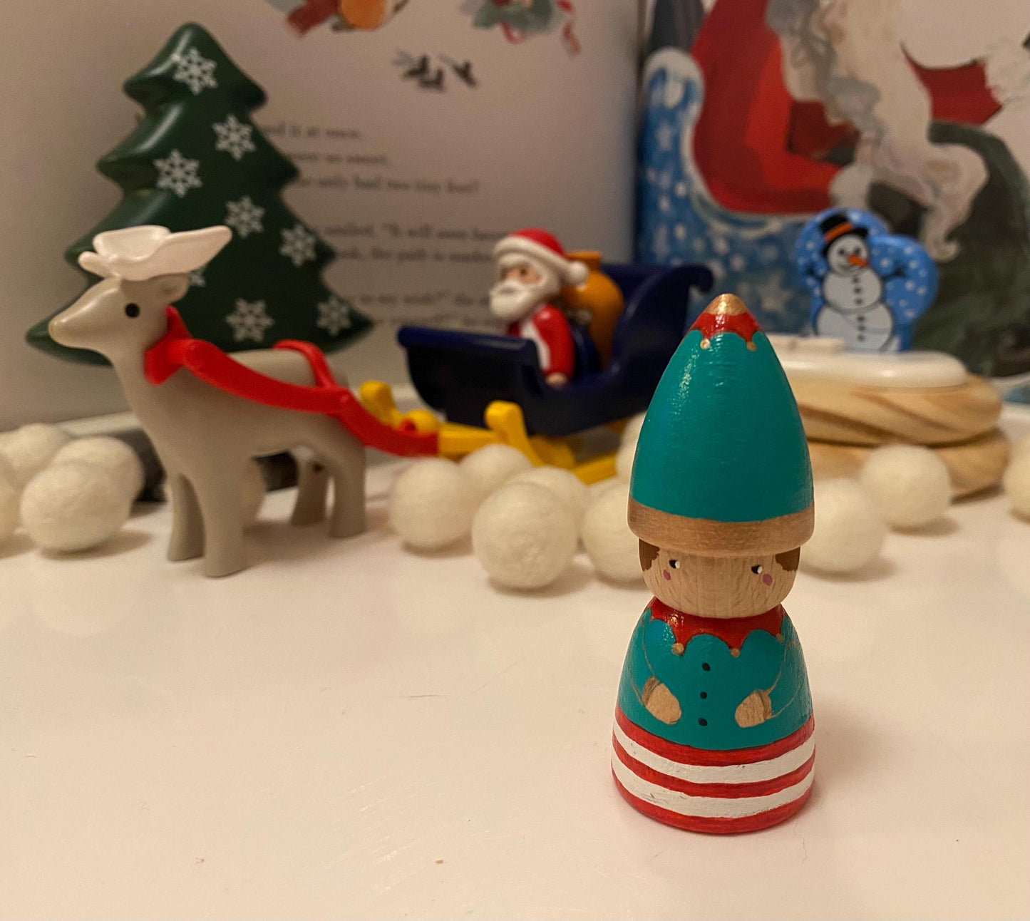 Christmas Elf hand painted wooden peg doll (7cm)
