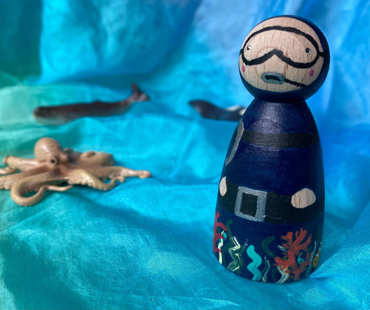 Scuba diver hand painted wooden peg doll (7.5cm)