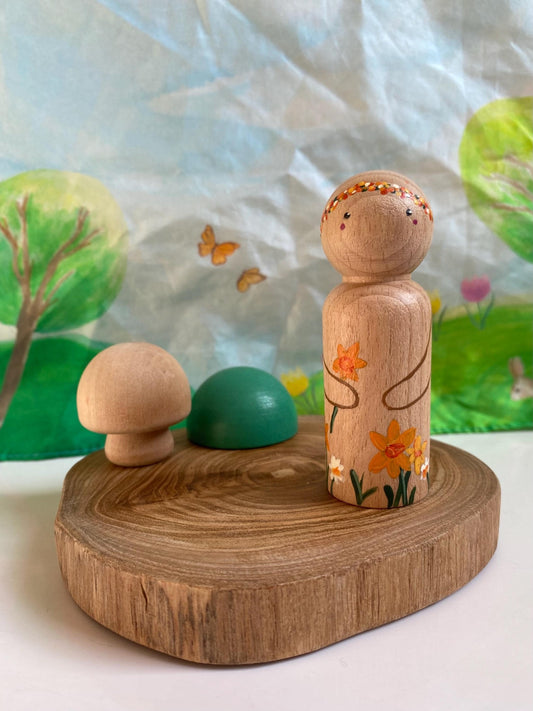 Daffodil hand painted wooden peg doll (8cm)