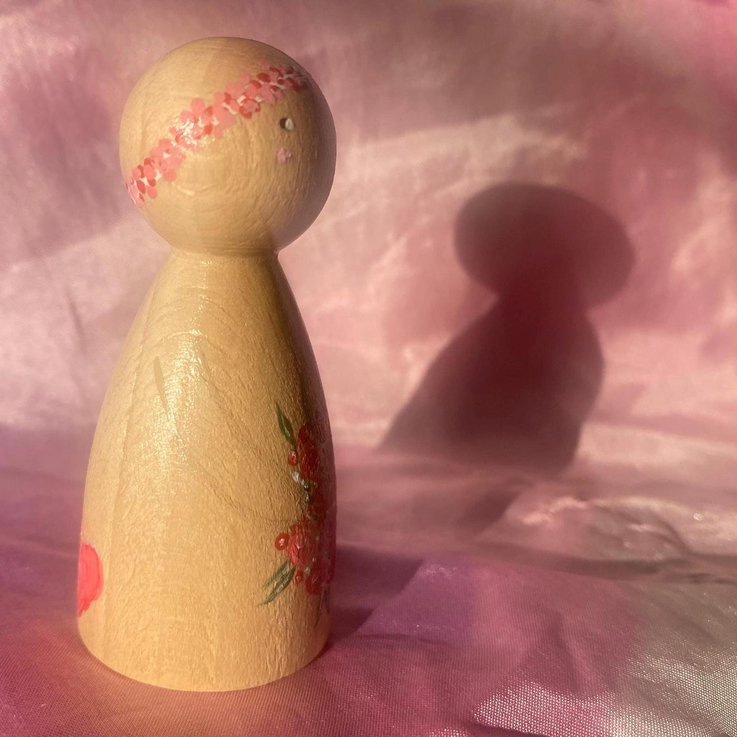 Bouquet of flowers design handpainted wooden peg doll (6.5cm)