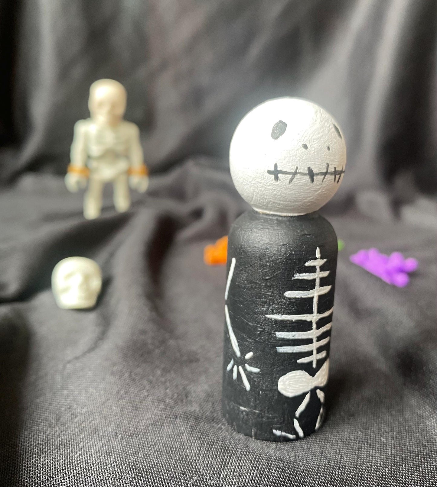 Hand painted wooden skeleton peg doll (6.5cm)