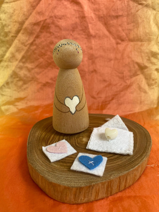 Secret Message hand painted wooden peg doll (9cm)