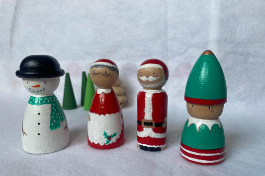 Hand painted Christmas wooden peg doll set (Santa Claus, Mrs Claus, Elf and Snowman)