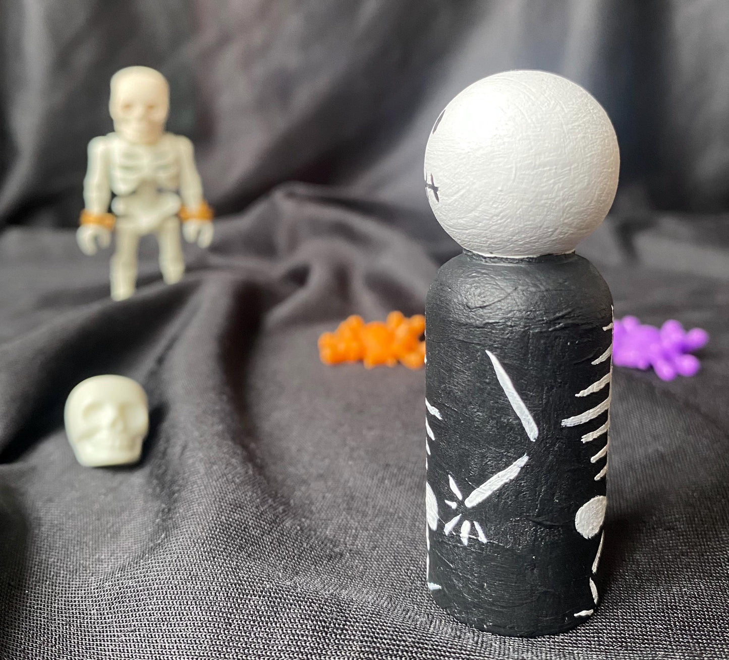 Hand painted wooden skeleton peg doll (6.5cm)