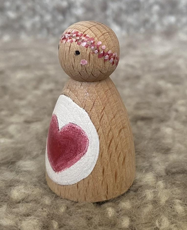 Hand painted heart design wooden peg doll (5cm)