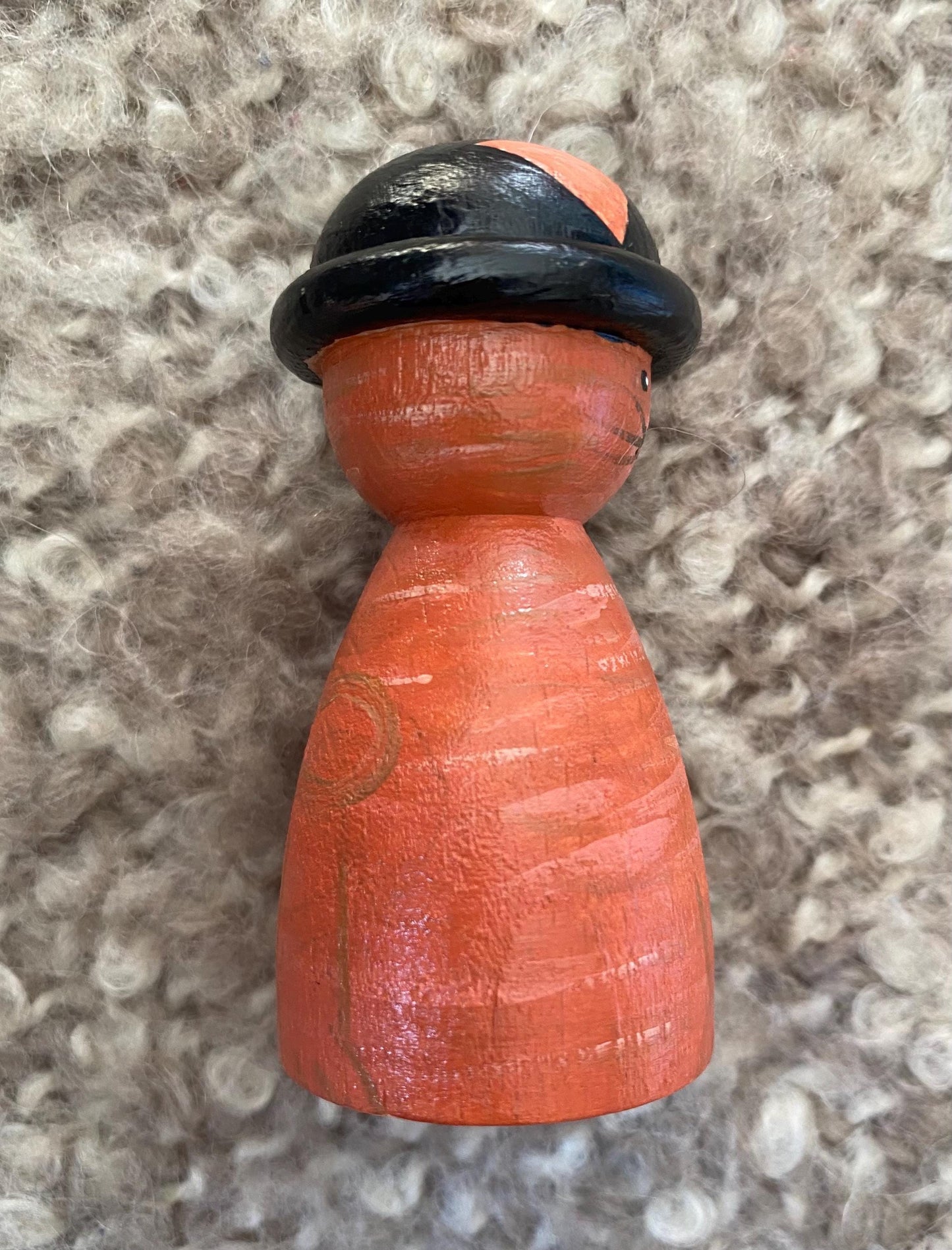 Hand painted ginger cat in top hat wooden peg doll (7cm)