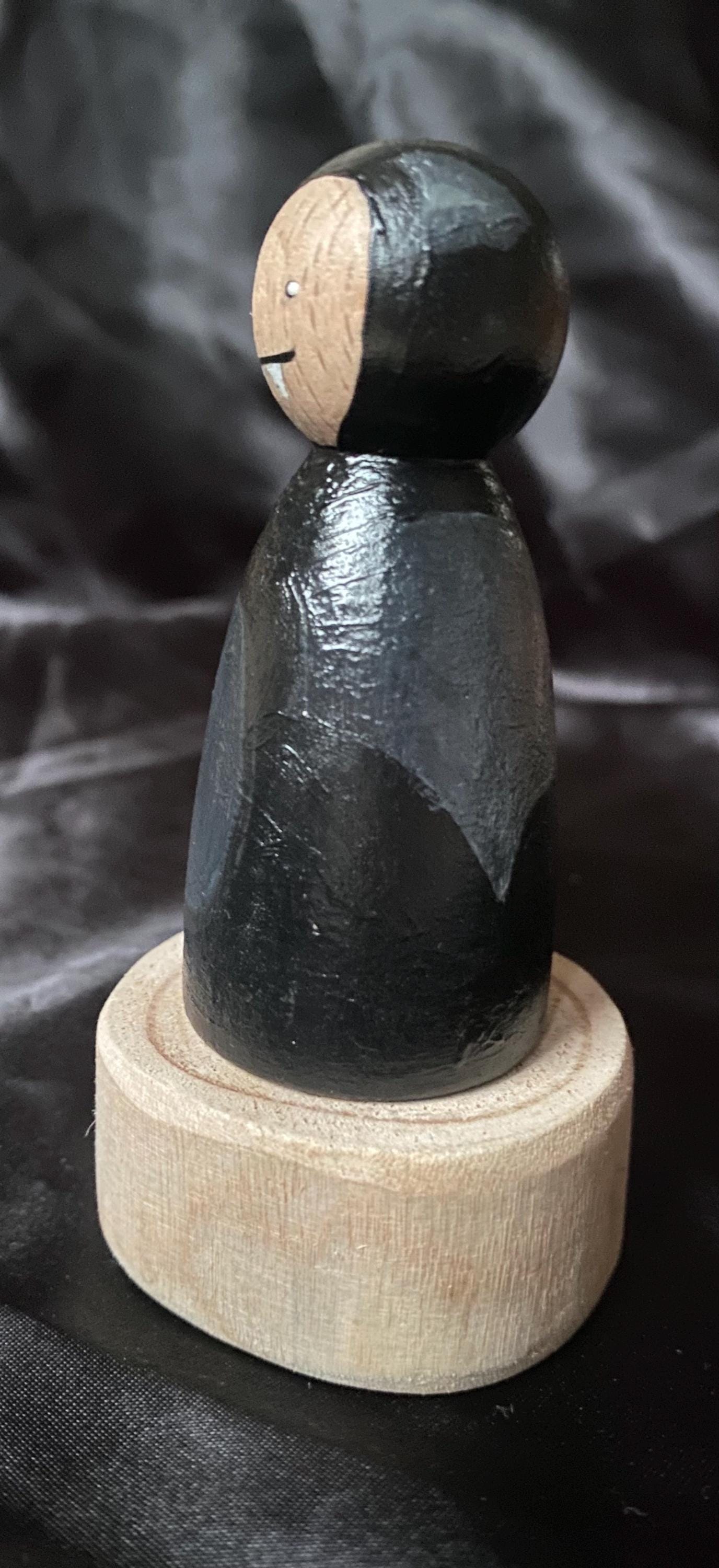 Hand painted bat peg doll (7.5cm)