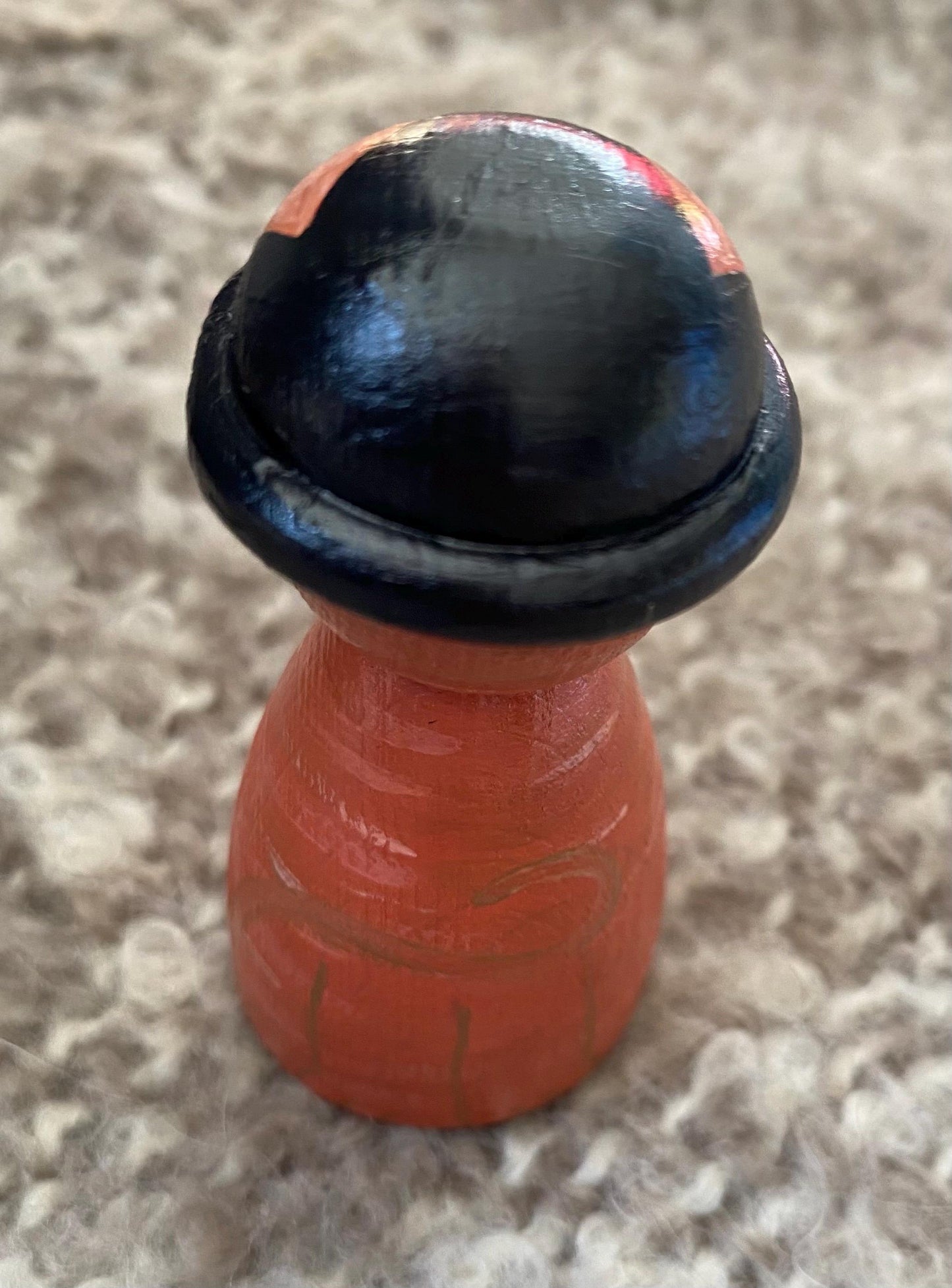 Hand painted ginger cat in top hat wooden peg doll (7cm)