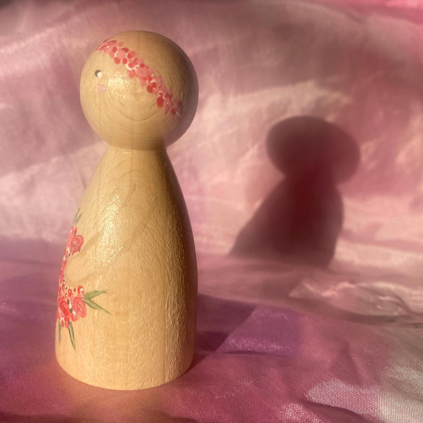 Bouquet of flowers design handpainted wooden peg doll (6.5cm)