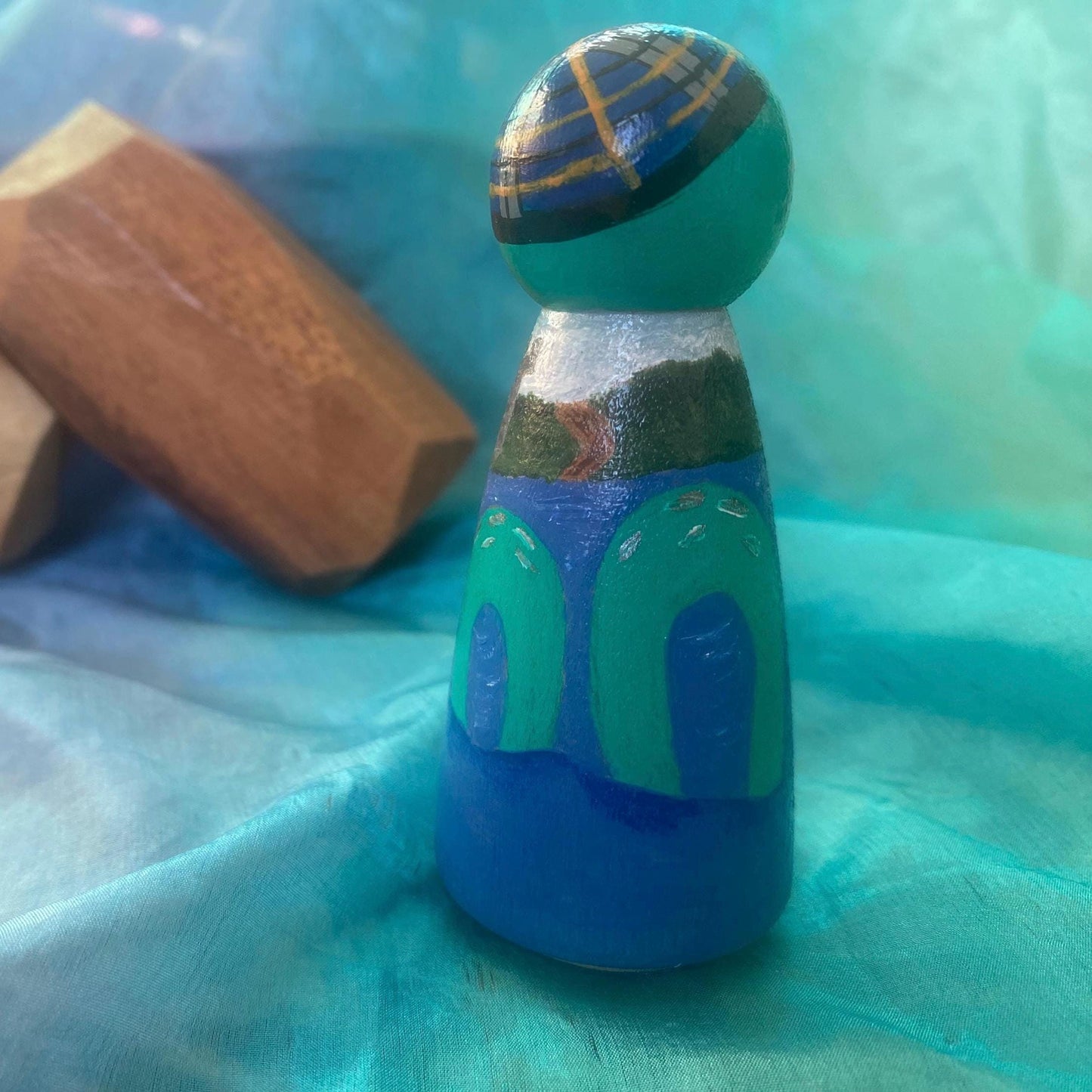 Hand painted Nessie wooden peg doll (9cm)