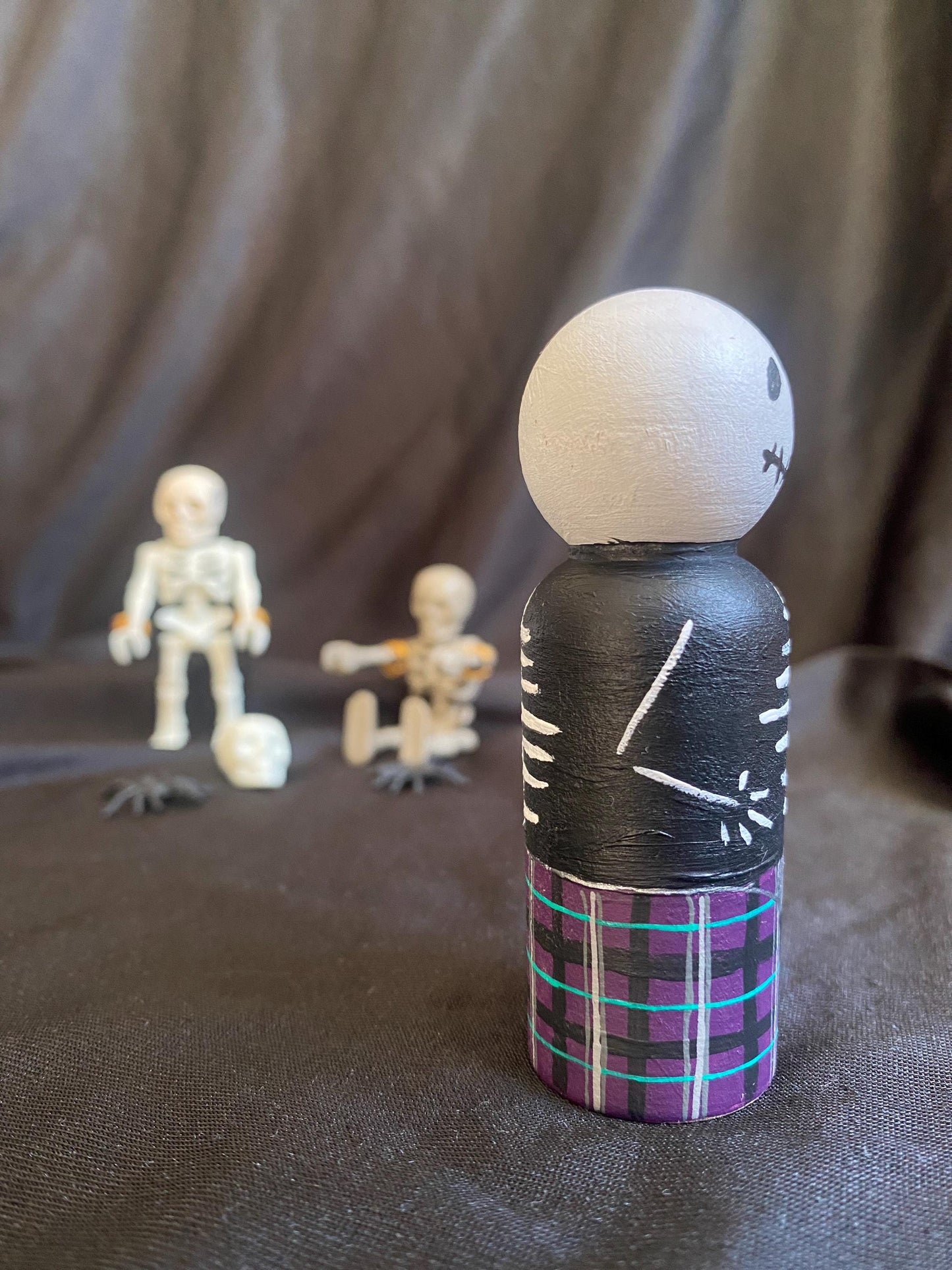 Hand painted McBones skeleton in kilt wooden peg doll (8cm)