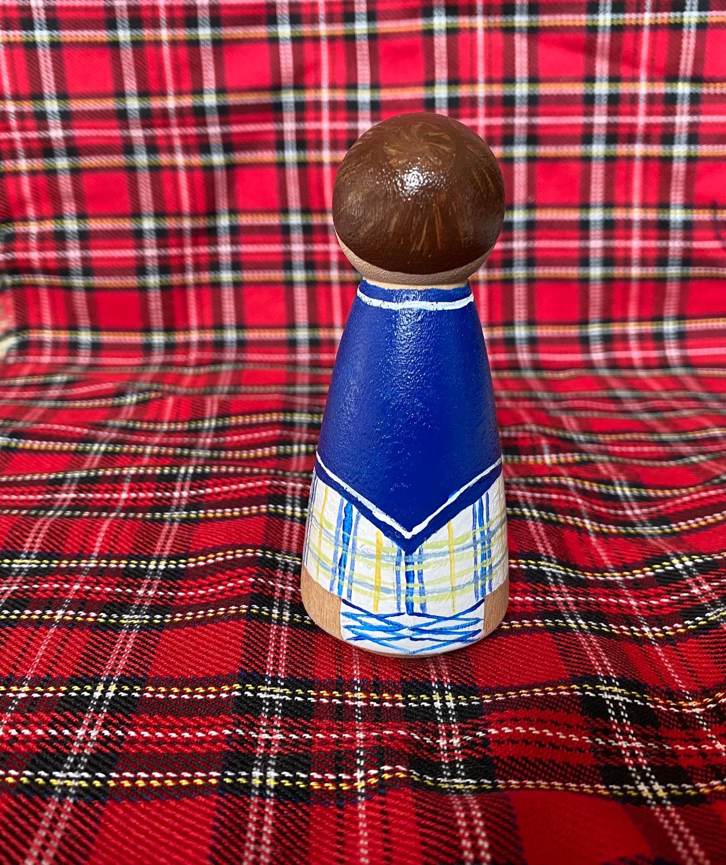 Highland dancer hand painted wooden peg doll (9cm)
